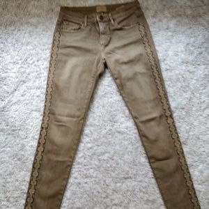 Driftwood embroidered Marilyn jeans